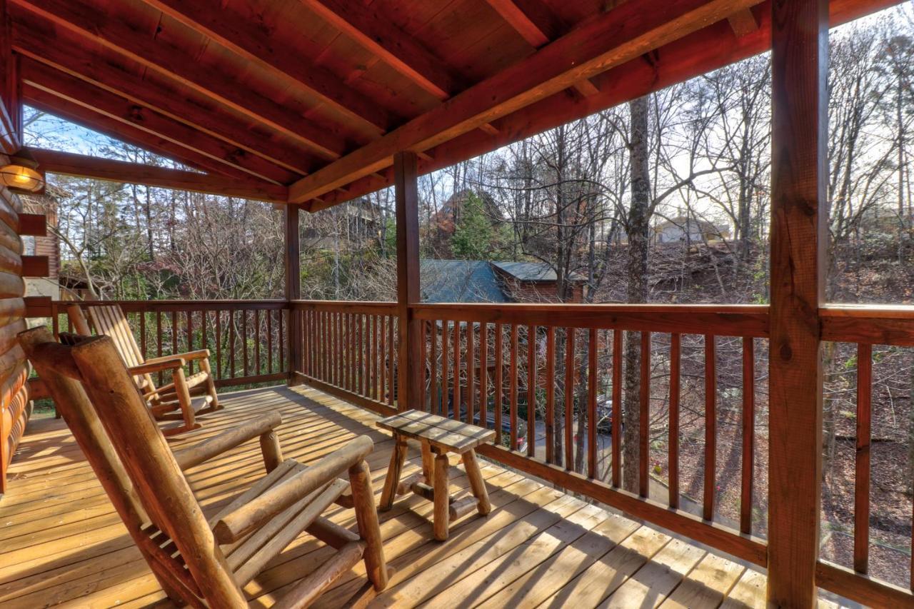 Thunder Bear Villa Pigeon Forge Bagian luar foto