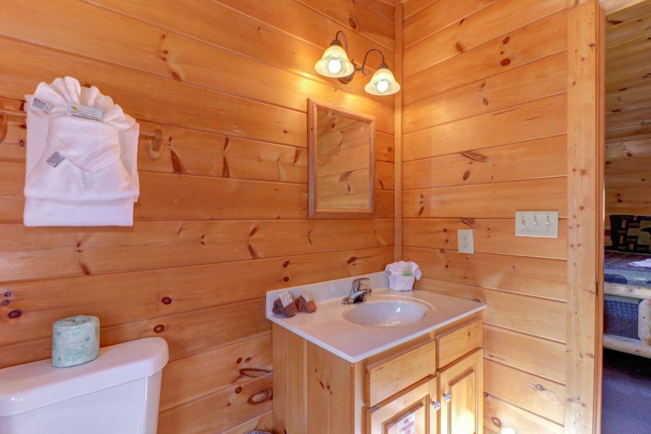 Thunder Bear Villa Pigeon Forge Bagian luar foto